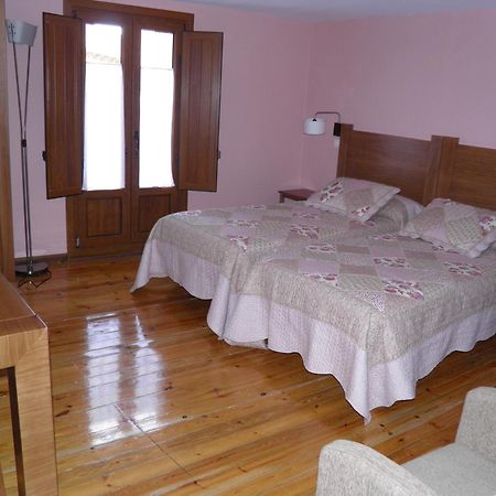 Apartamentos Turisticos Пенафиел Номер фото
