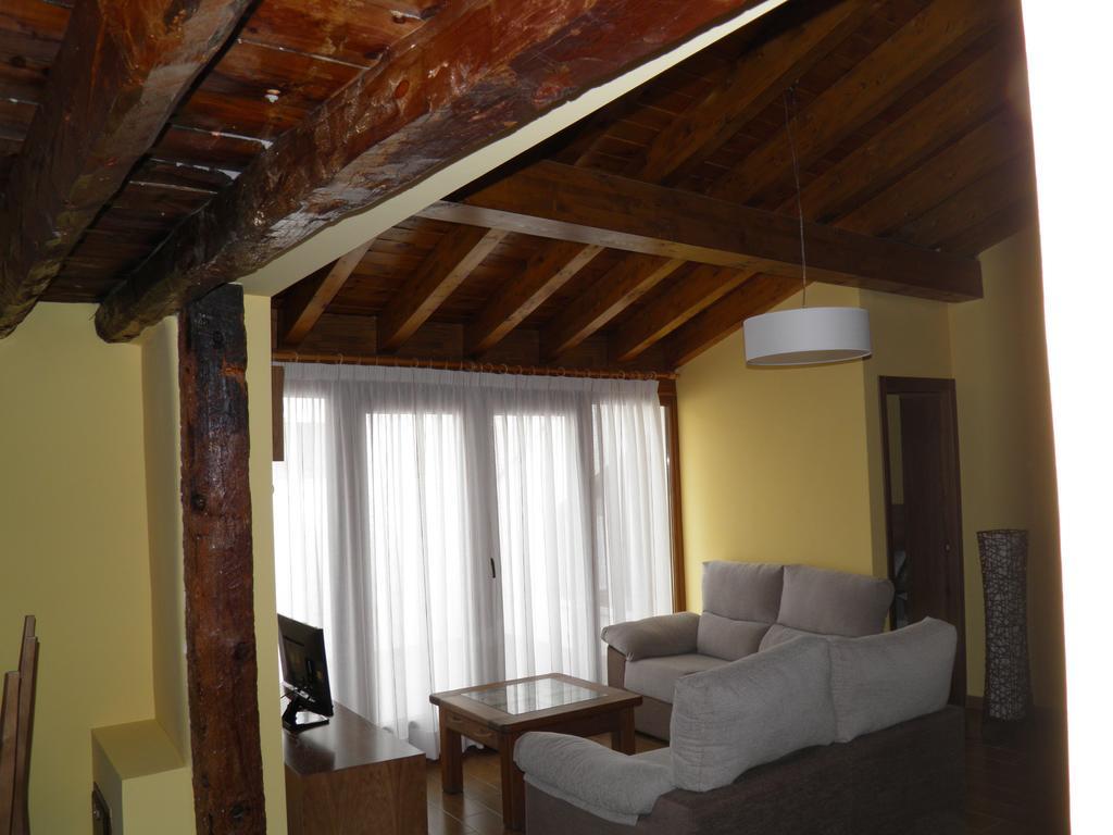 Apartamentos Turisticos Пенафиел Номер фото